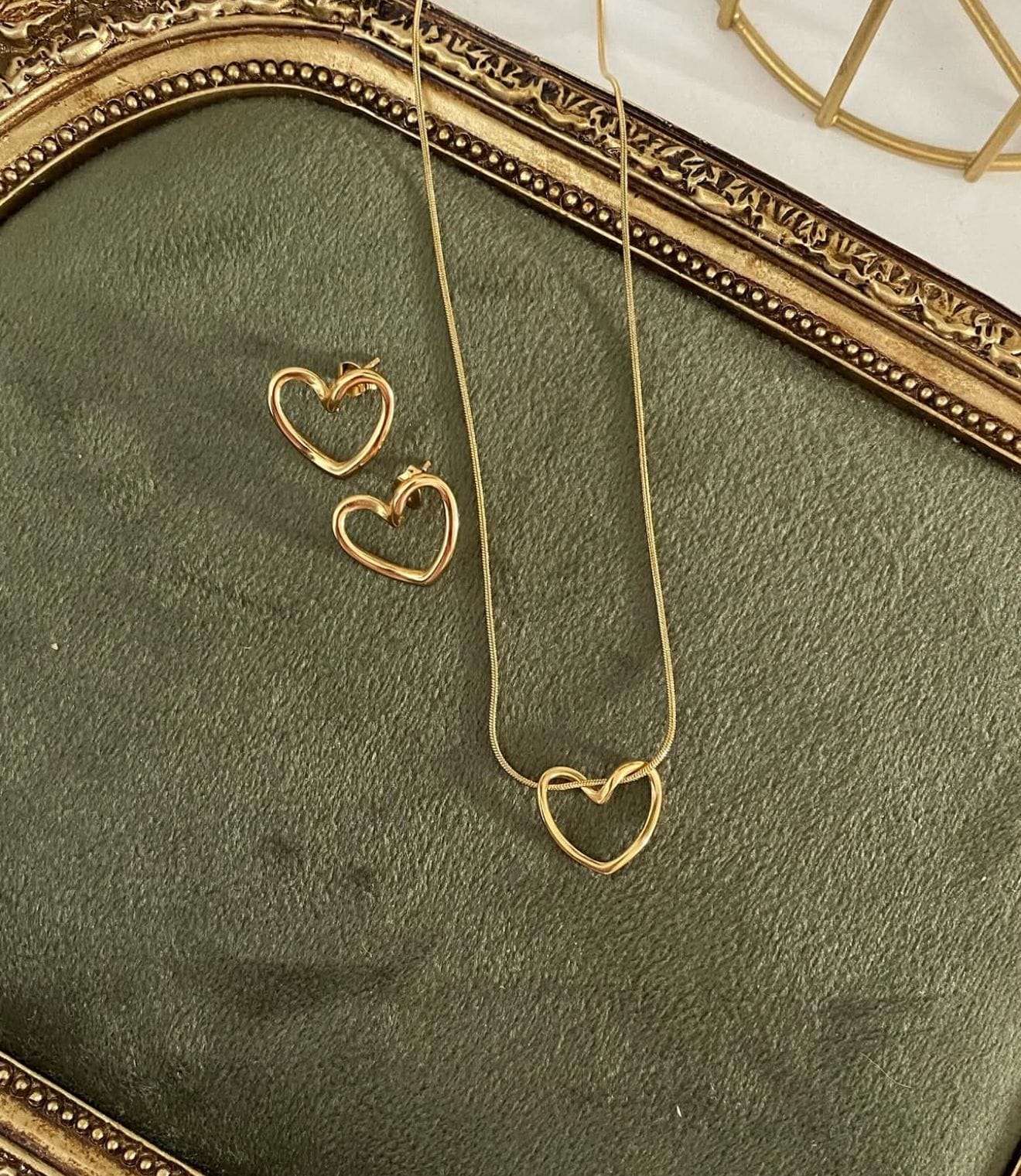 Chain Heart Pendant & Earrings  Set