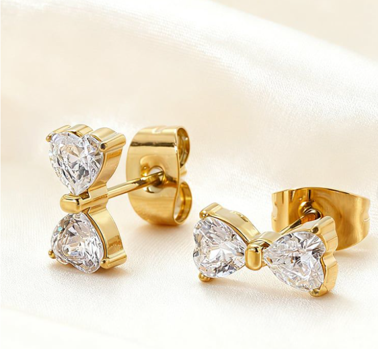 Bow Diamond Stud