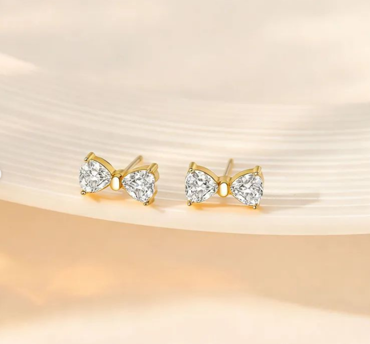 Bow Diamond Stud