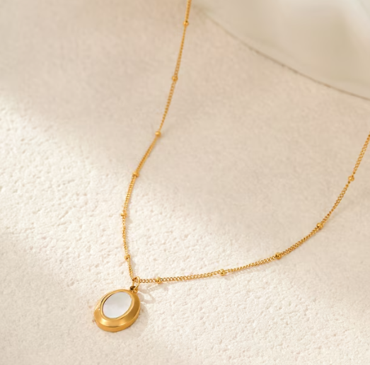 Oval Pearl Pendant